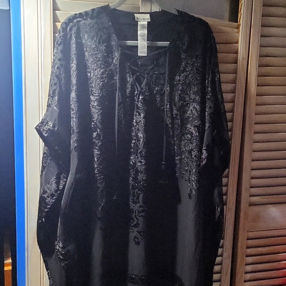 Womens Tommy Bahama cape